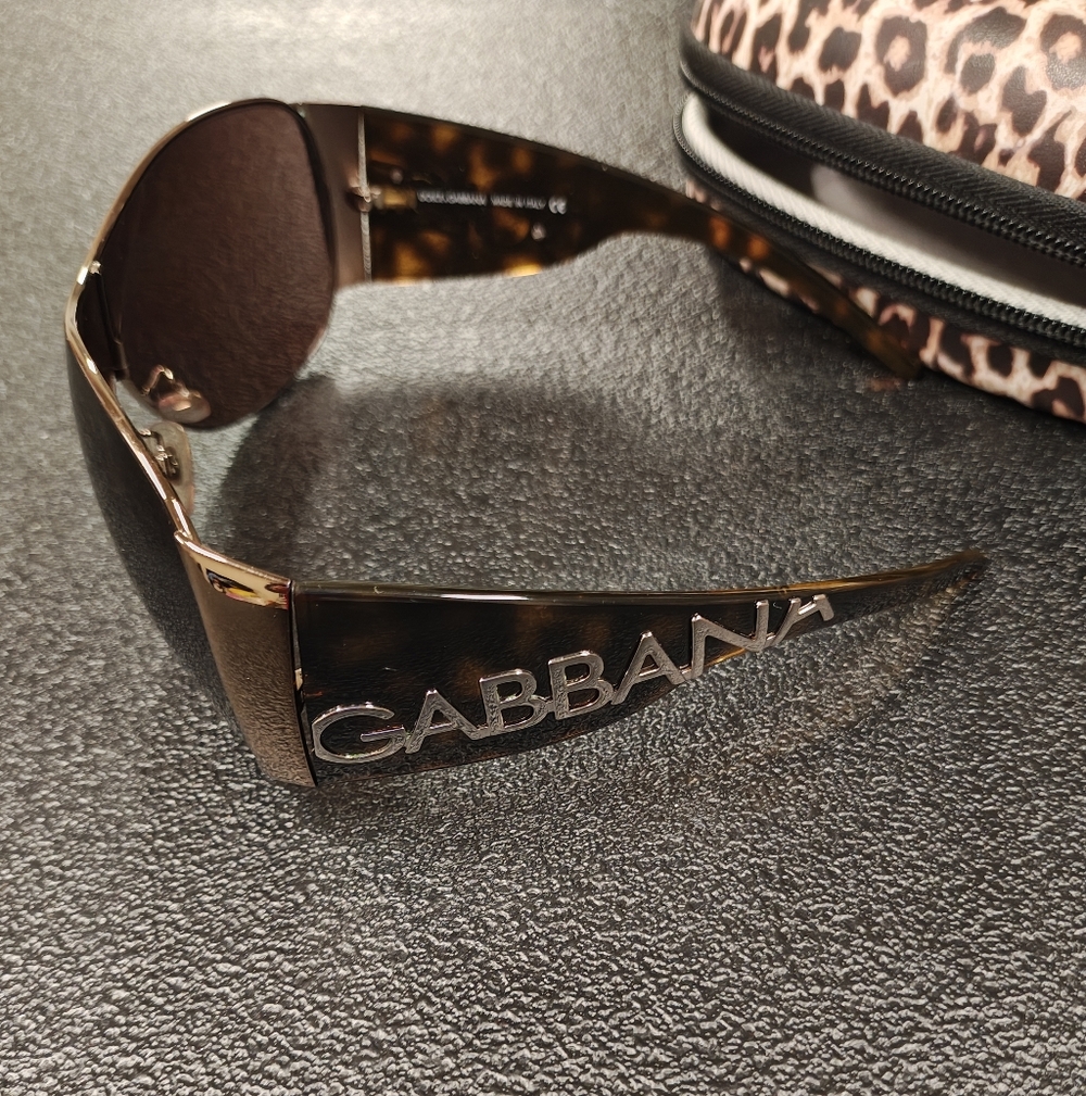Dolce Gabbana Tortoise Shell Shield Sunglasses - Picture 4 of 10
